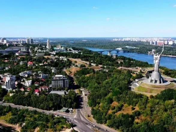 У Києві за добу коронавірусну хворобу виявили у 275 осіб