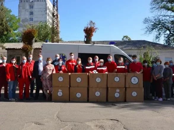 МХП доставив медикам Черкащини захисні костюми