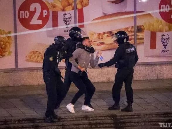 Затримання демонстрантів і тортури неприпустимі ні в Білорусі, ні в іншій країні – Дуда