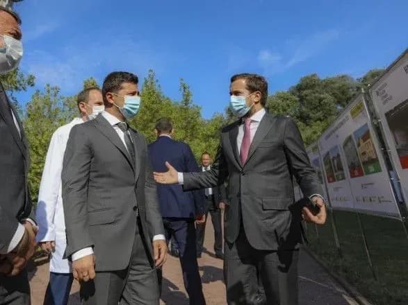 Зеленський вважає, що за декілька найближчих років побудують всі дороги Закарпаття