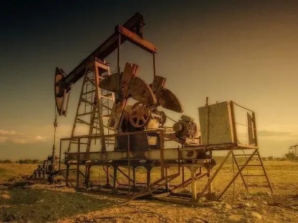Мировые цены на нефть снизились