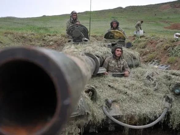 Ситуація у Карабасі: Азербайджан повідомив, що Вірменія обстріляла місто Горадіз