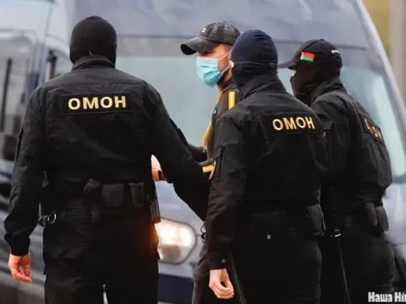 У Білорусі під час недільного маршу затримали понад 200 людей