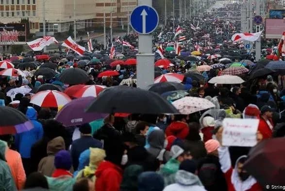 У Білорусі силовики затримали понад 300 учасників протестів - правозахисники