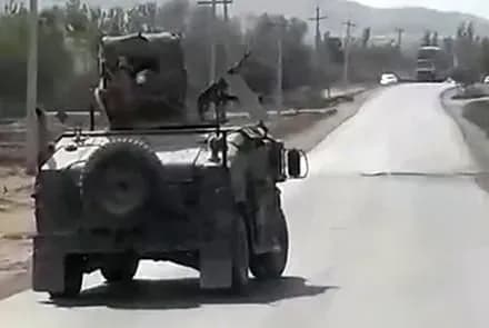 Під час вибуху бомби в Афганістані загинуло десять військових і троє цивільних - ЗМІ