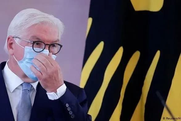 Президент ФРН пішов на карантин через позитивний тест на коронавірус у охоронця