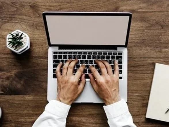 Каждый работодатель должен организовывать работу своих сотрудников в удаленном доступе - Минздрав