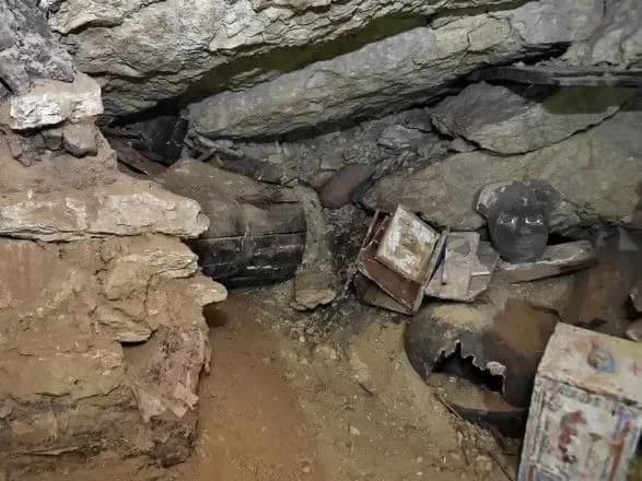 Археологи Єгипту знайшли понад 80 стародавніх трун