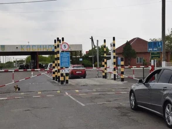 Завтра на кордоні з Угорщиною відновить роботу пункт пропуску "Косино - Барабаш"