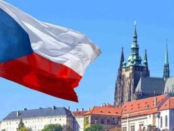 В Чехии из-за посещения ресторана без маски требуют отставки главы МОЗ