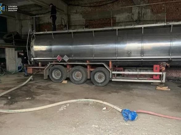 На Прикарпатті викрили багатомільйонну оборудку з підпільного продажу спирту