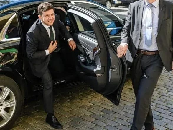 Зеленський прибув з робочою поїздкою на Луганщину