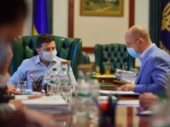 Зеленский требует от Минздрава "достоверной статистики" о выздоровевших от COVID-19