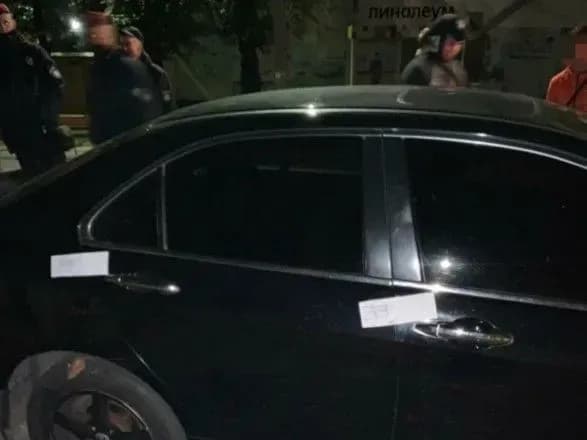 У Дніпрі затримали двох чоловіків, які вибили двері та перешкоджали роботі виборчої комісії