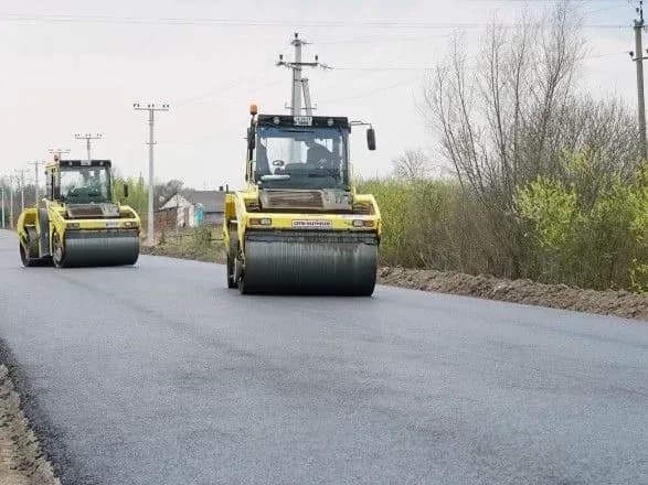 У Кабміні пояснили рішення перенаправити понад 60 млн грн для онкохворих на ремонти доріг