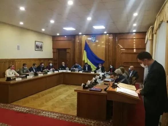 Довибори до Ради: ЦВК прийняла з округу протокол з мокрою печаткою