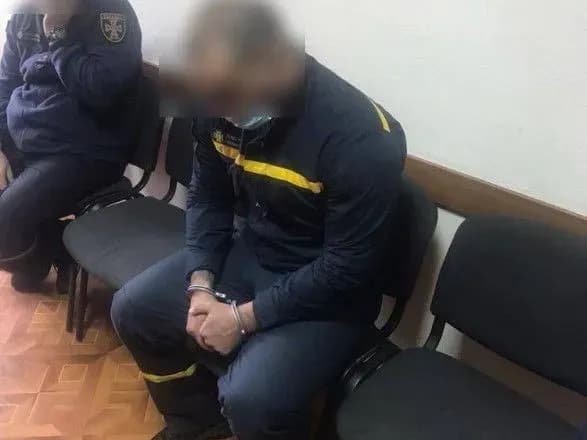Підпалював авто на замовлення в Одесі: пожежнику з Дніпропетровщини повідомлено про підозру