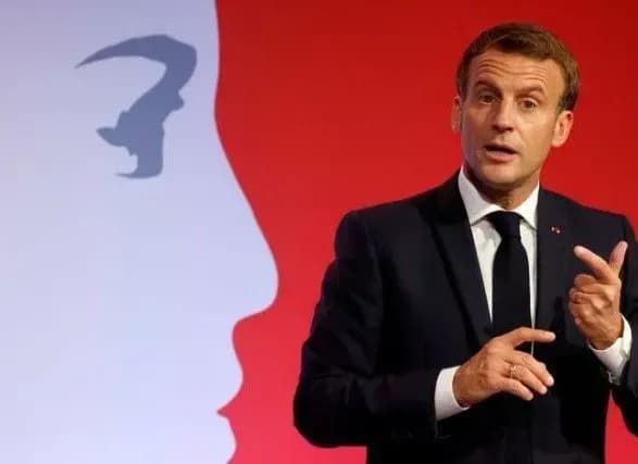 Макрон заявив, що розуміє почуття мусульман через карикатури на пророка Мухаммеда