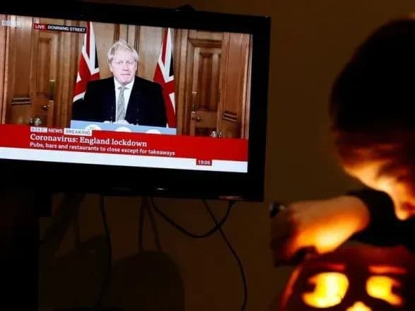 Велика Британія: прем’єр-міністр заявив про введення в Англії нового локдауну