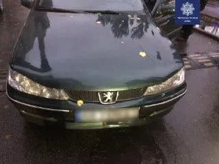 У Києві нетверезий утікач в'їхав у поліцейське авто