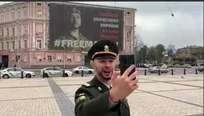 Я вдома: Марків зателефонував мамі із Софійської площі