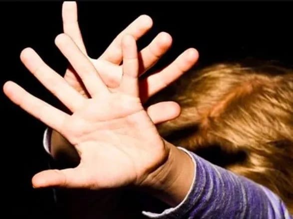 У Конотопі раніше судимий "затягнув на кладовище" і згвалтував неповнолітню