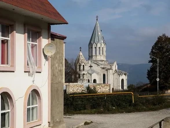Ситуація у Карабасі: самопроголошена республіка визнала втрату Шуші, мешканці Степанакерта покидають місто