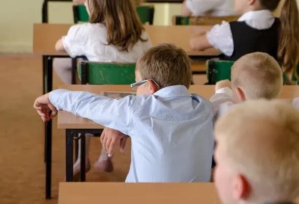 Шкарлет: 12-річку в школі ніхто не відмінятиме