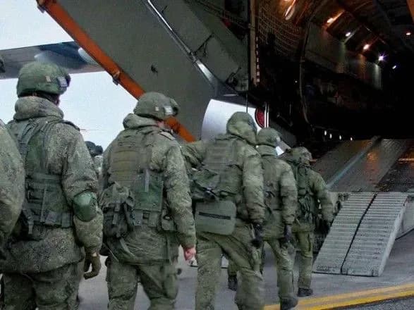 До Вірменії прибуло вже понад 400 російських миротворців