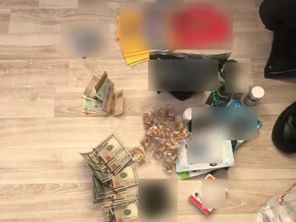 У Харкові викрили чоловіків, які збували в Інтернеті сильнодіючі лікарські засоби