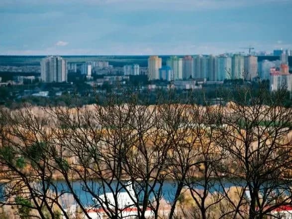 У Києві за добу COVID-19 підтвердили ще у понад 1200 осіб