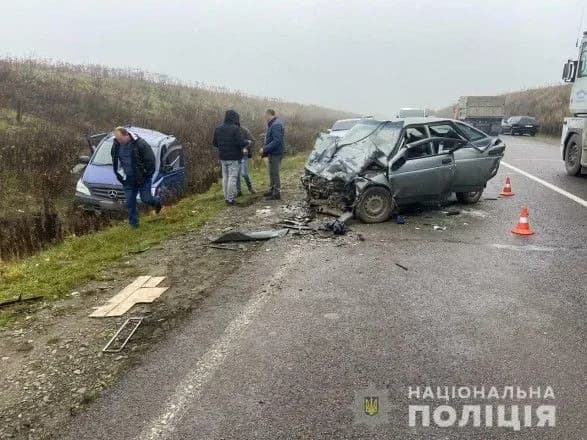У потрійній ДТП на Буковині постраждало троє людей, серед них - піврічна дитина
