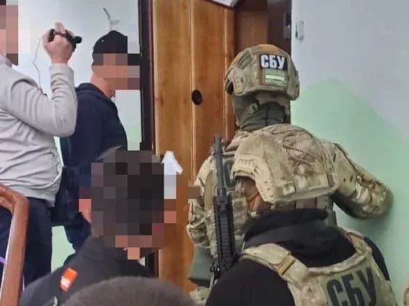 Слідчого СБУ судитимуть за вимагання 30 тис. дол. хабаря за перекваліфікацію злочину