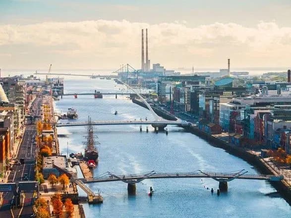 Из-за пандемии в Ирландии хотят снизить штрафы за распитие алкоголя в публичных местах