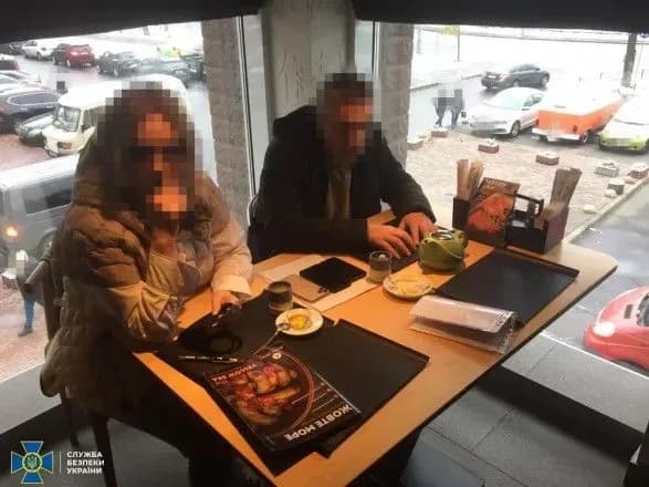 Обіцяли за пів мільйона доларів вирішити питання через "зв'язки" в Офісі Генпрокурора: затримано двох киян