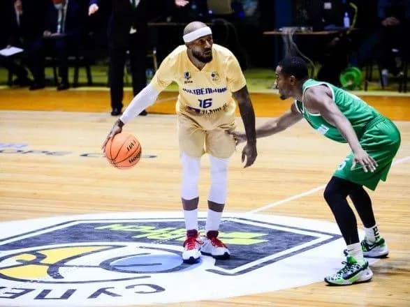 "Будівельник" здобув перемогу у першому поєдинку після карантину