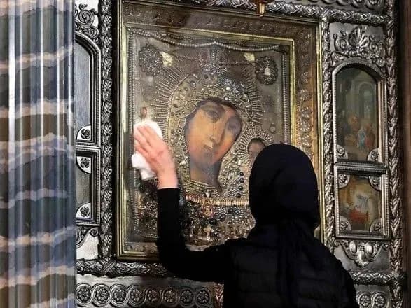 "Наближаємося до зимових свят": у храмах знову можуть ввести обмеження на кількість людей