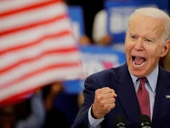 У США розпочався процес передачі влади Байдену