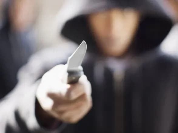 У Польщі на двох українських студентів напали з ножем, їх госпіталізовано