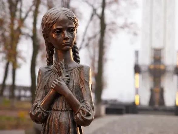 Зеленський доручив Кабміну "оперативно" вирішити питання дофінансування музею Голодомору