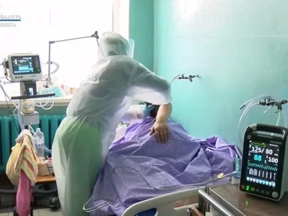 Голова Донецької ОДА показав, як лікують COVID-19 у прифронтовій Костянтинівці