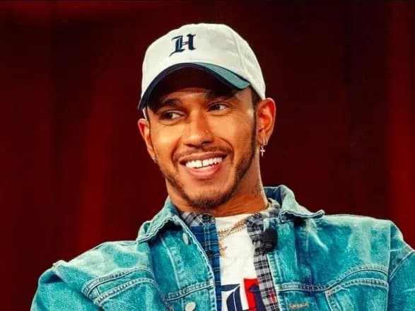 Семикратний чемпіон "Формули-1" захворів на COVID-19