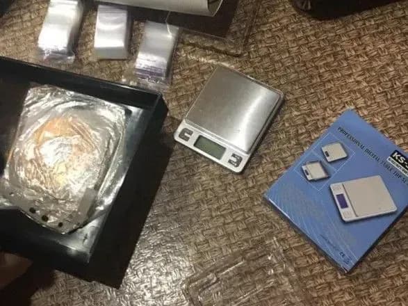 В ходе спецоперации в Киеве и Харькове задержали девять наркоторговцев