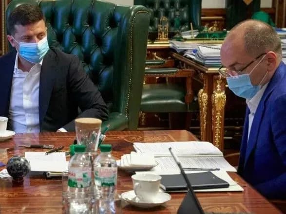 Більшість українців незадоволені діяльністю Зеленського та МОЗ у боротьбі з COVID-19 – опитування