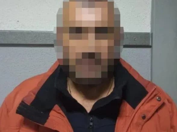 У Києві чоловік травмував поліцейську, її госпіталізували