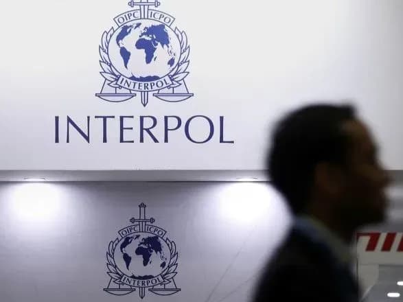 Интерпол предупредил о возможных попытках продажи подделок вакцины от COVID-19