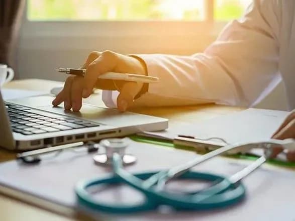 У Мін’юсті пояснили порядок виплати "лікарняних" особам, які перебували на самоізоляції через COVID-19