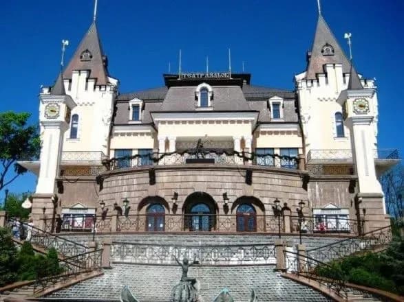 Театри під час епідемії: у Київському театрі ляльок розповіли про підготовку до новорічної кампанії