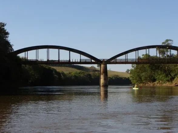 У Бразилії з моста впав автобус, 14 людей загинули