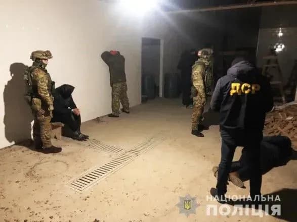 Хотів викрасти аграрія для викупу у 150 тисяч доларів: затримали підозрюваного